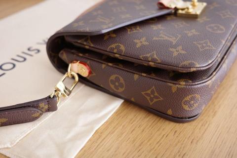 Louis Vuitton - Monogram Pochette Metis - 6
