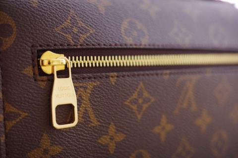 Louis Vuitton - Monogram Pochette Metis - 10
