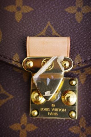 Louis Vuitton - Monogram Pochette Metis - 12