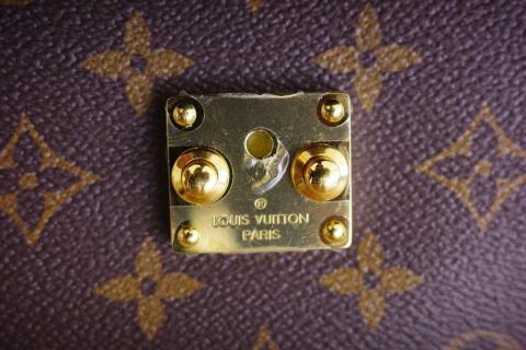 Louis Vuitton - Monogram Pochette Metis - 13