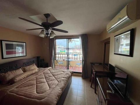 1 Bed 1 Bath - Townhouse - 4