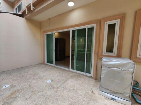 Cozy Beach Townhouse 3-Bedroom - 3