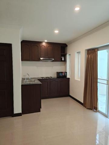 Cozy Beach Townhouse 3-Bedroom - 10