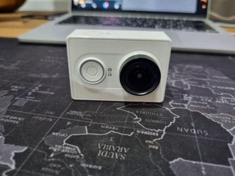 Xiaomi Yi Action Cam + MicroSD 32gb + case & grip - 2