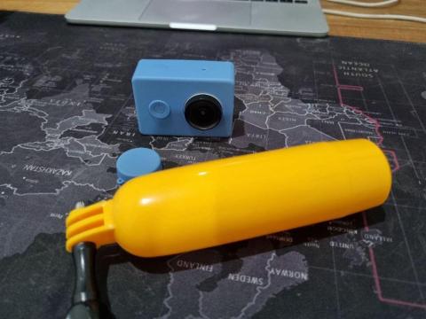 Xiaomi Yi Action Cam + MicroSD 32gb + case & grip - 3